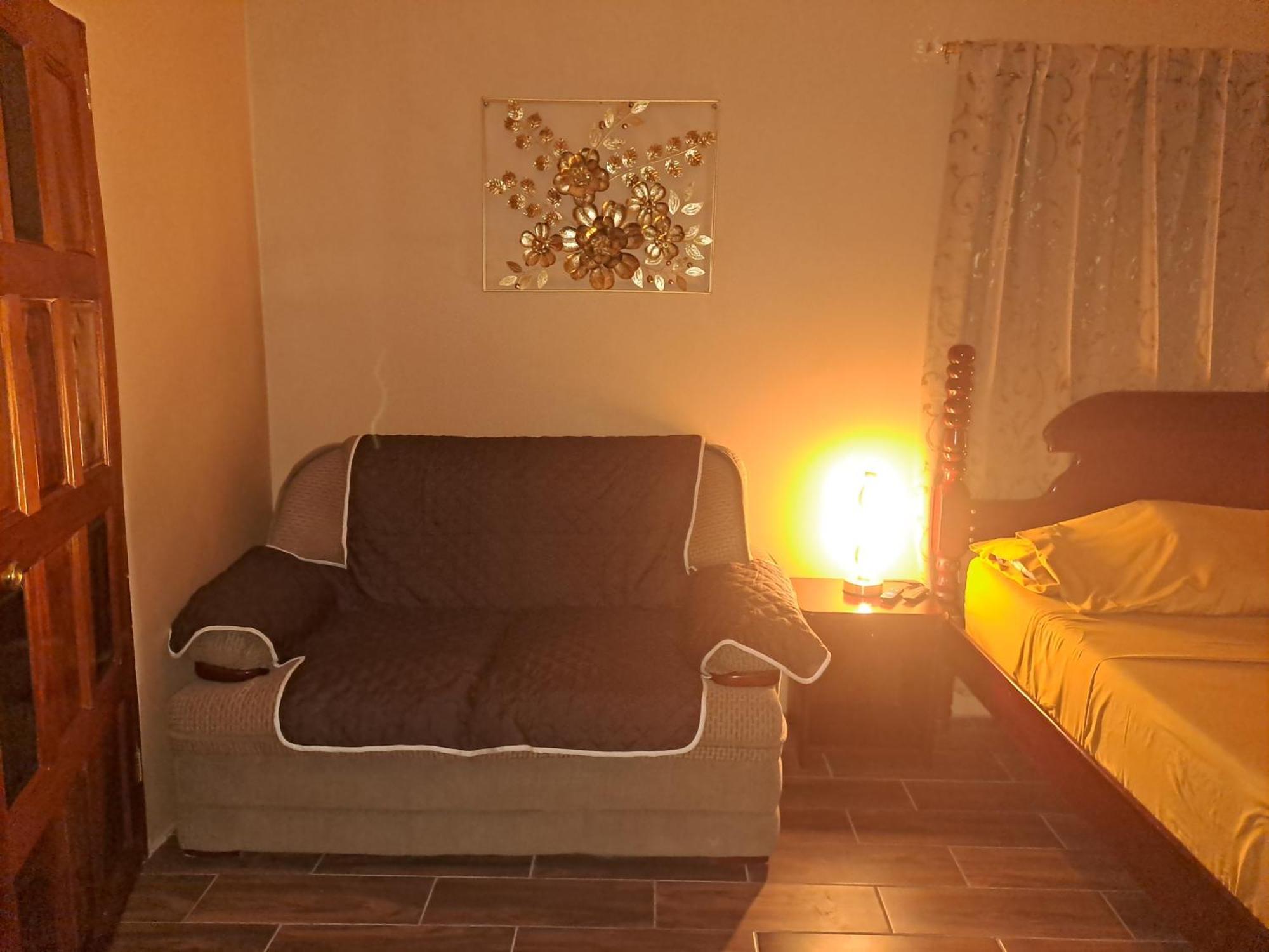 Banyan Rose Room 3 Orange Walk Esterno foto